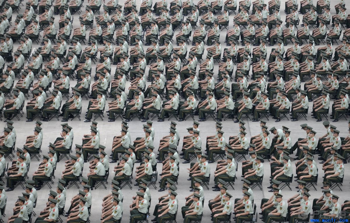 中国人口过剩的原因_反思中国计生100问之1 中国人口过剩吗