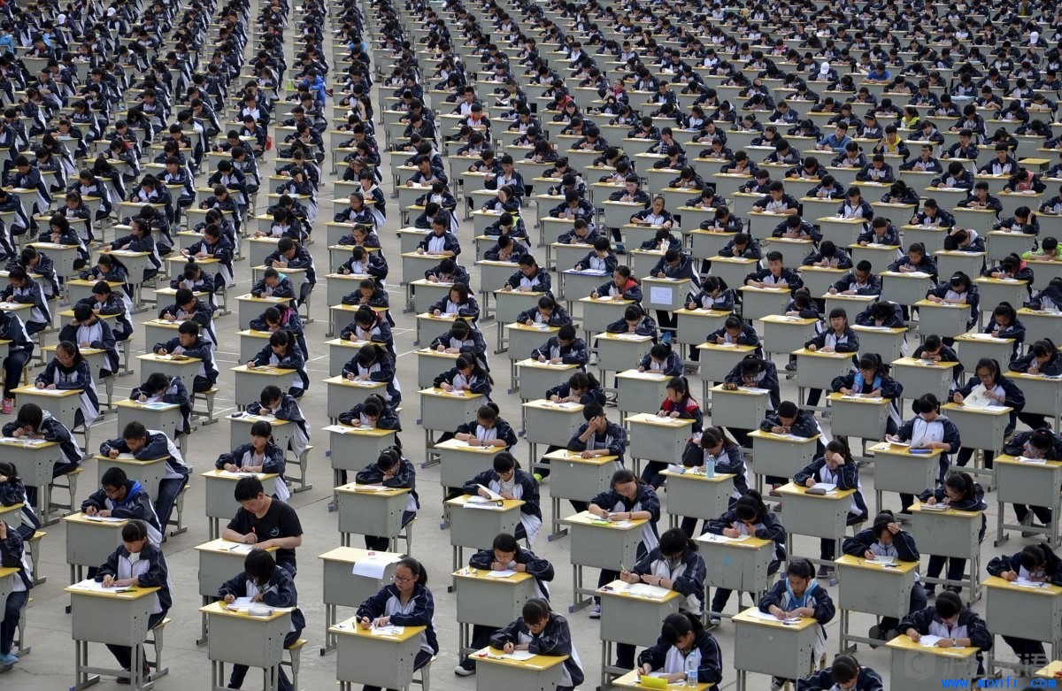 中国人口过剩的原因_反思中国计生100问之1 中国人口过剩吗